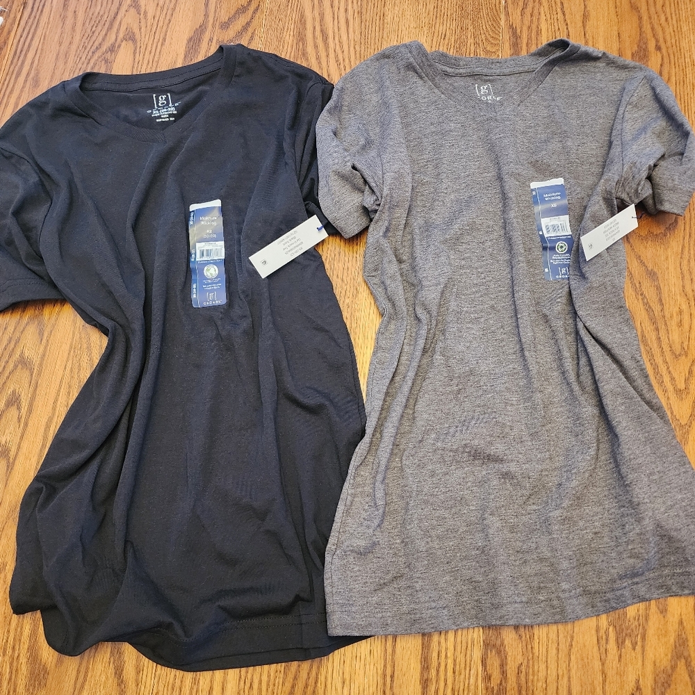 NWT George V-Neck T-Shirts in Black and Gray